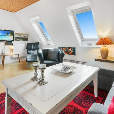 1 Bedroom Beautiful In *