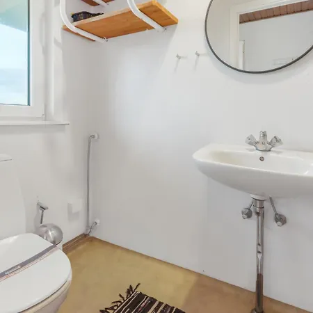 1 Bedroom Beautiful In Casa vacanze Thyborøn