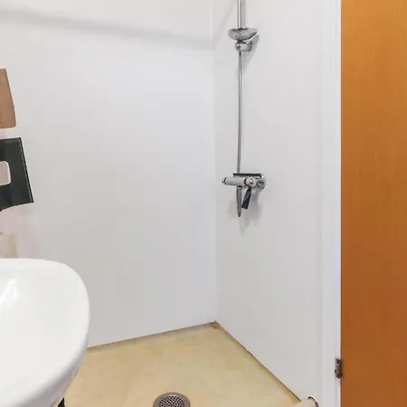 1 Bedroom Beautiful In Casa vacanze Thyborøn